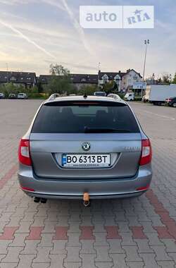 Универсал Skoda Superb 2012 в Хоросткове