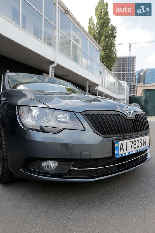 Универсал Skoda Superb 2015 в Киеве