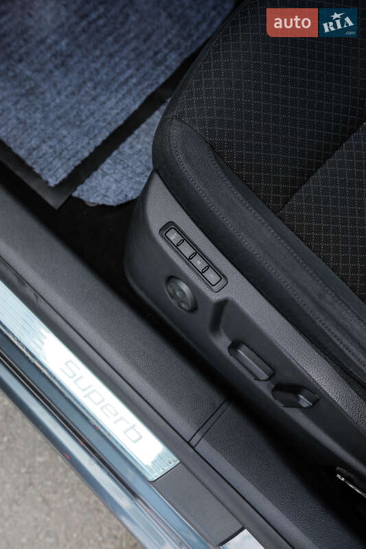 Универсал Skoda Superb 2015 в Киеве