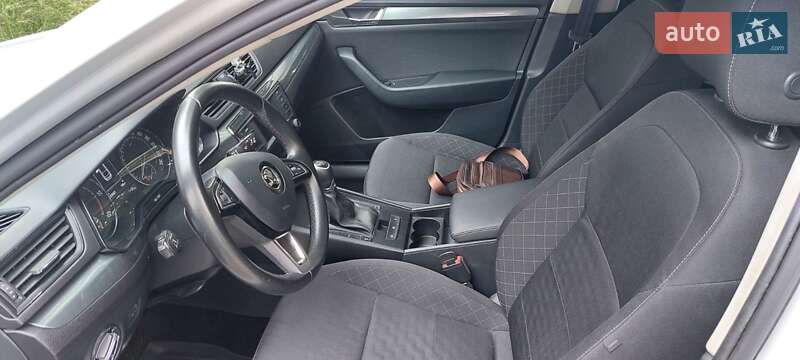 Лифтбек Skoda Superb 2015 в Белой Церкви фото 10 Лифтбек Skoda Superb 2015 в Белой Церкви