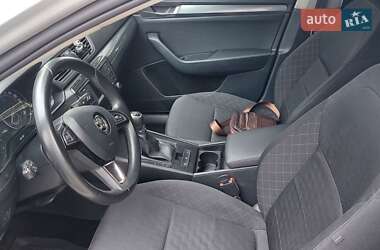 Лифтбек Skoda Superb 2015 в 