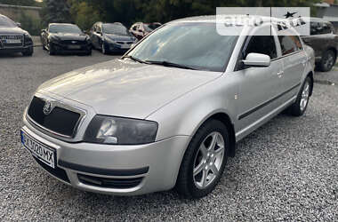 Ліфтбек Skoda Superb 2004 в Дніпрі