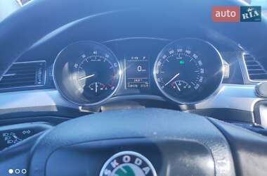 Лифтбек Skoda Superb 2012 в 