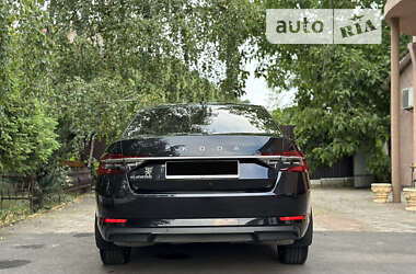 Лифтбек Skoda Superb 2022 в 