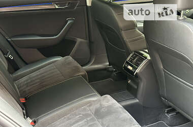 Лифтбек Skoda Superb 2022 в 