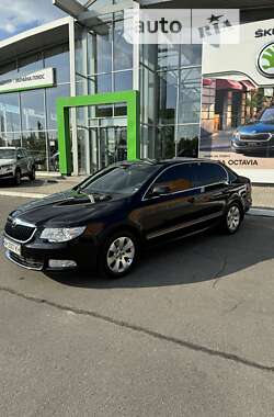 Лифтбек Skoda Superb 2012 в Днепре