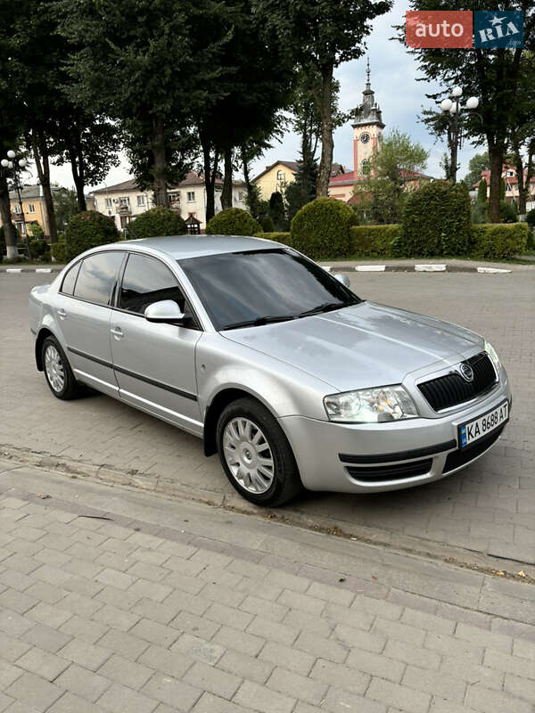 Ліфтбек Skoda Superb 2008 в Львові