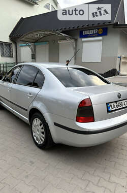 Ліфтбек Skoda Superb 2008 в Львові