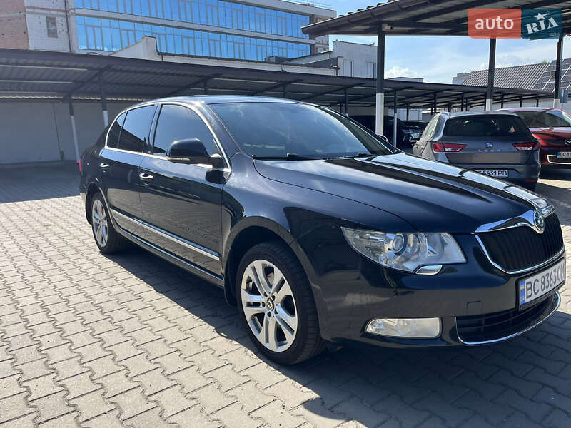Ліфтбек Skoda Superb 2012 в Шептицькому
