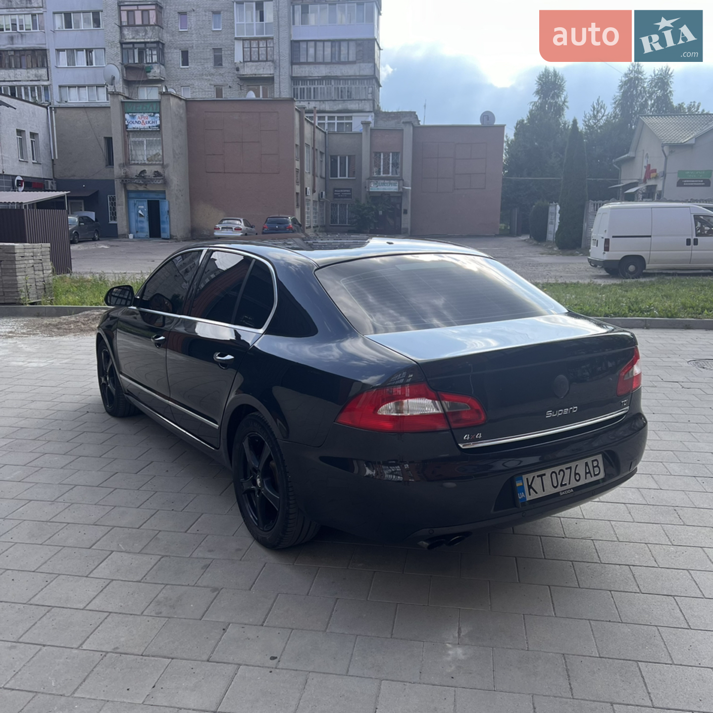 2011 Skoda Superb - мініатюра 10