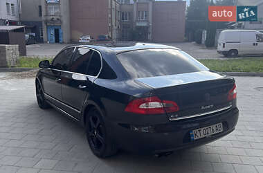 Лифтбек Skoda Superb 2011 в 