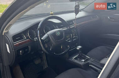 Лифтбек Skoda Superb 2011 в 