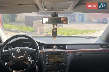 Лифтбек Skoda Superb 2011 в 