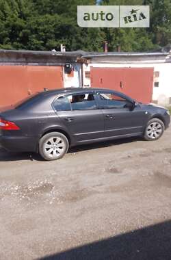 Skoda Superb 2011