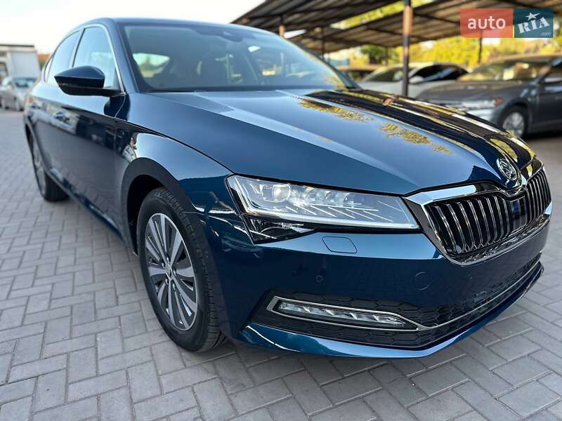 Лифтбек Skoda Superb 2023 в Кривом Роге