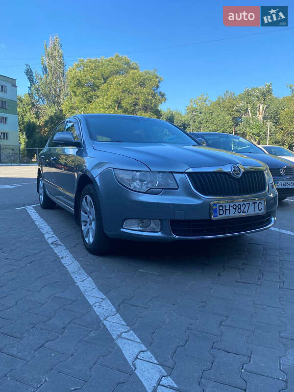 Лифтбек Skoda Superb 2009 в 