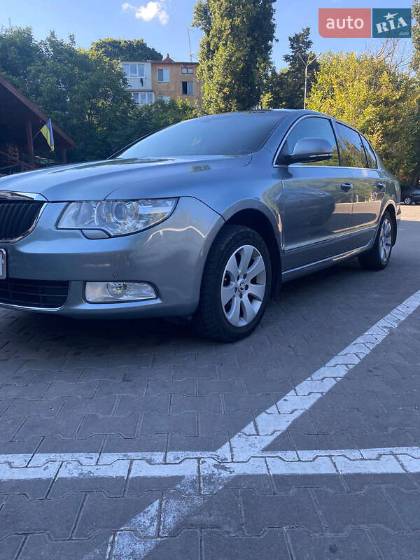 Лифтбек Skoda Superb 2009 в Одессе
