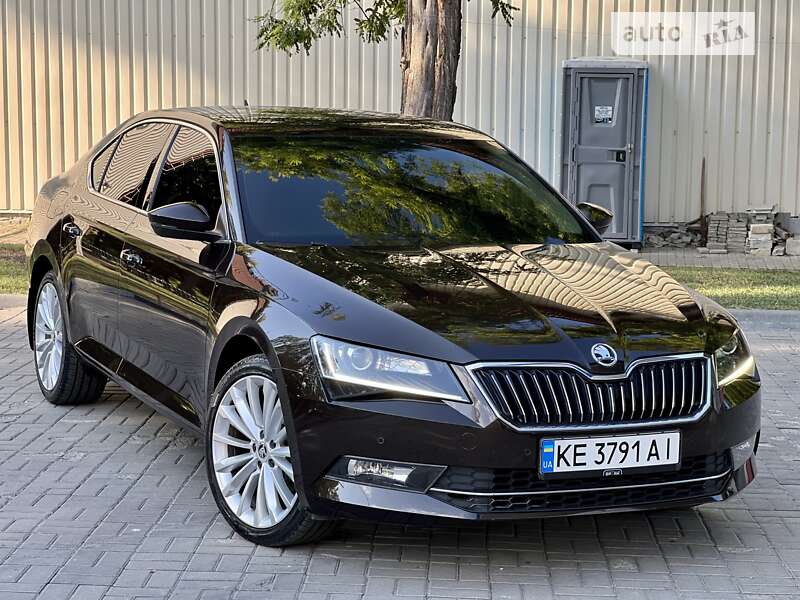 Лифтбек Skoda Superb 2017 в Днепре