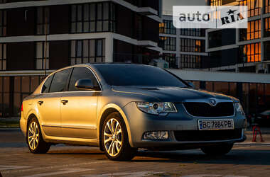 Ліфтбек Skoda Superb 2011 в Пустомитах