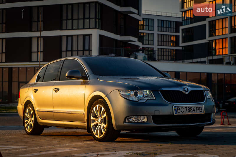 Лифтбек Skoda Superb 2011 в Пустомытах