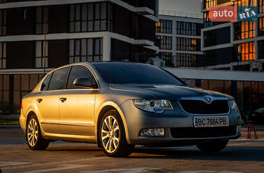 Skoda Superb 2011