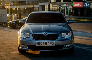 Лифтбек Skoda Superb 2011 в Пустомытах