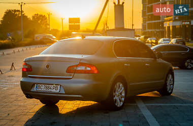 Лифтбек Skoda Superb 2011 в Пустомытах