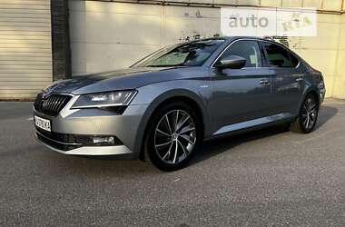 Лифтбек Skoda Superb 2017 в Киеве