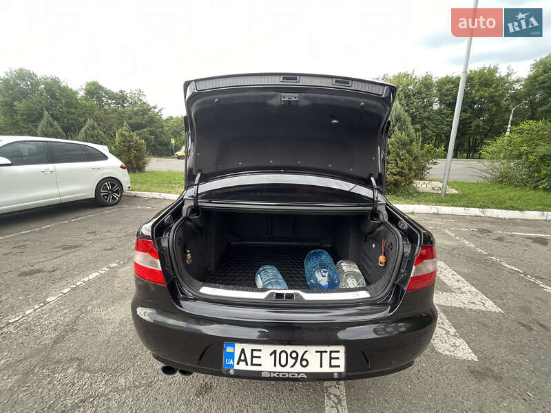 Лифтбек Skoda Superb 2008 в Днепре