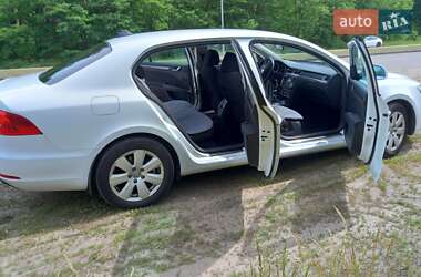 Лифтбек Skoda Superb 2015 в 