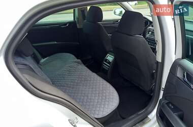 Лифтбек Skoda Superb 2015 в 
