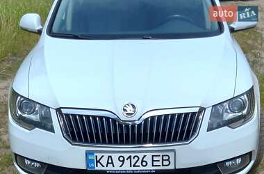 Лифтбек Skoda Superb 2015 в 
