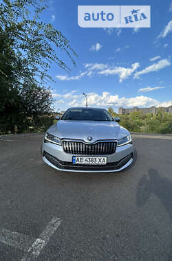 Лифтбек Skoda Superb 2022 в 