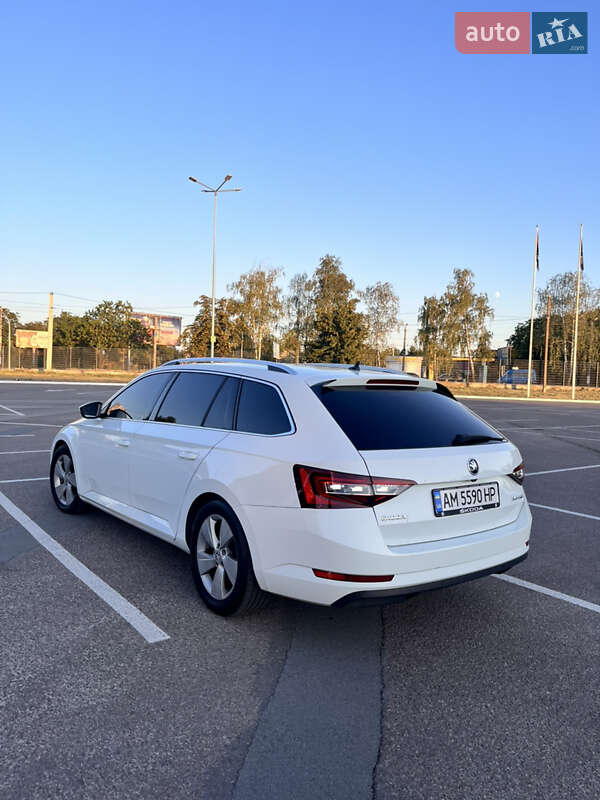 Универсал Skoda Superb 2016 в Житомире