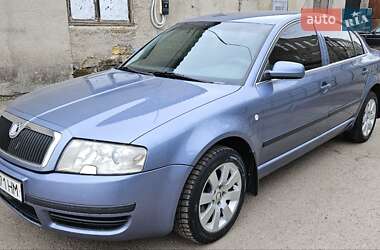 Лифтбек Skoda Superb 2006 в Сарате