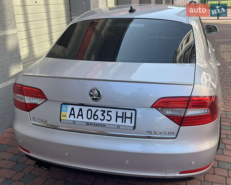 Лифтбек Skoda Superb 2013 в Ивано-Франковске