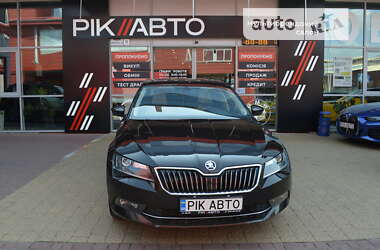 Лифтбек Skoda Superb 2015 в Львове