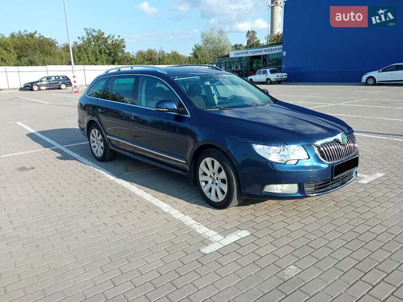 Универсал Skoda Superb 2011 в Дубно