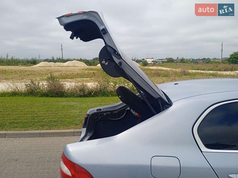 Ліфтбек Skoda Superb 2011 в Львові