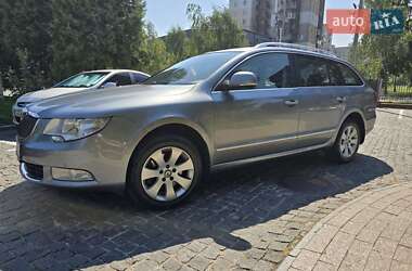 Skoda Superb 2012 Skoda Superb 2012