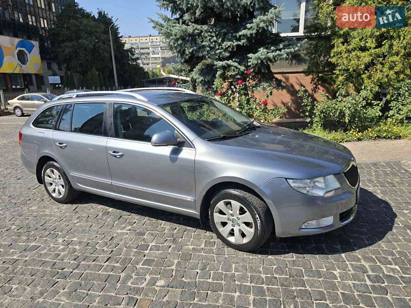 Универсал Skoda Superb 2012 в Киеве