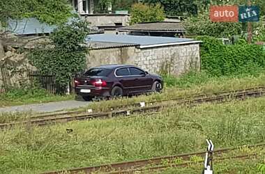 Лифтбек Skoda Superb 2012 в 