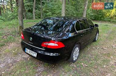 Skoda Superb 2011