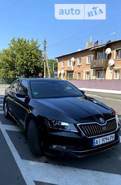 Лифтбек Skoda Superb 2015 в Киеве