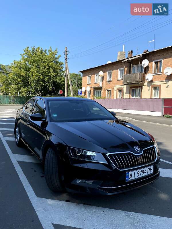 Лифтбек Skoda Superb 2015 в Киеве