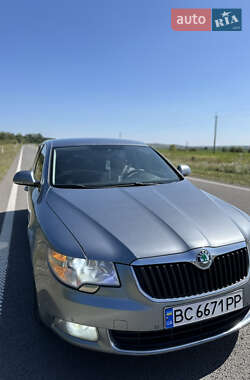 Ліфтбек Skoda Superb 2013 в Львові