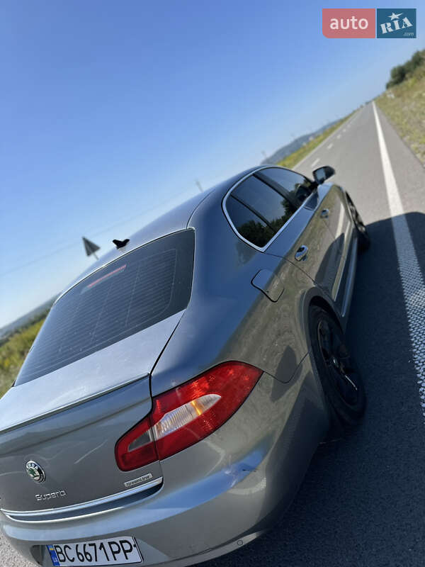 Ліфтбек Skoda Superb 2013 в Львові