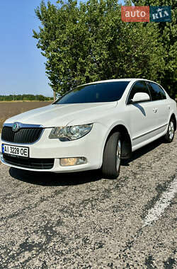 Skoda Superb 2011 Skoda Superb 2011