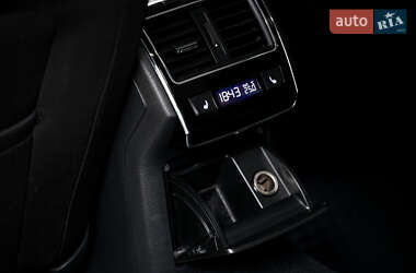 Лифтбек Skoda Superb 2016 в 