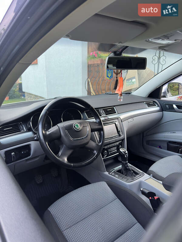 Ліфтбек Skoda Superb 2009 в Чернівцях